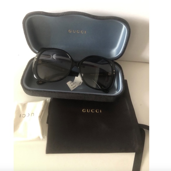 Gucci black Gg0472 Oversized Square Sunglass main image 11